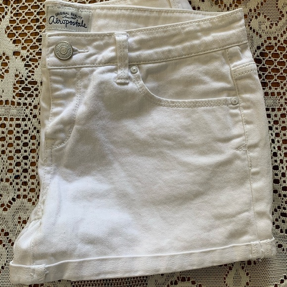 Aéropostale white shorts size 9/10, 98% cotton 2% spandex, Aeropostale - Picture 2 of 6